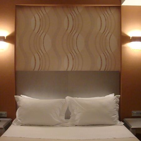 Odyssey Hotel & Spa Айя-Евфимия Экстерьер фото