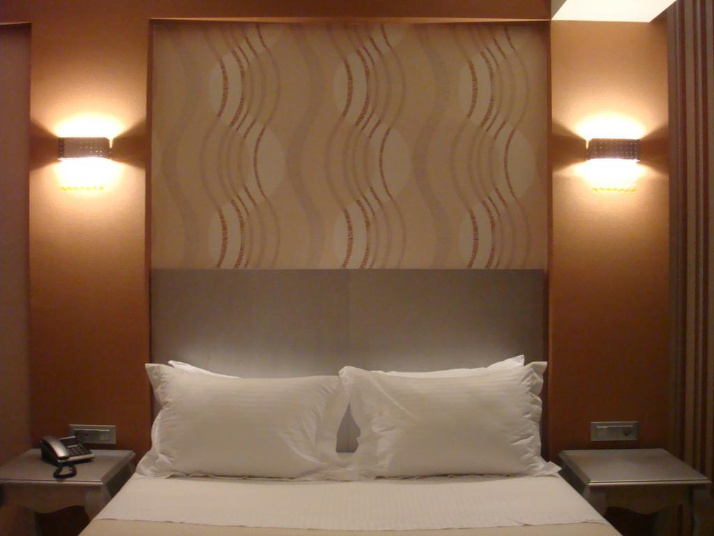 Odyssey Hotel & Spa Айя-Евфимия Экстерьер фото