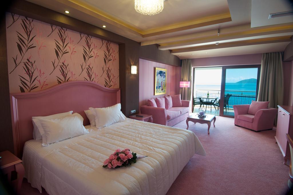 Odyssey Hotel & Spa Айя-Евфимия Экстерьер фото