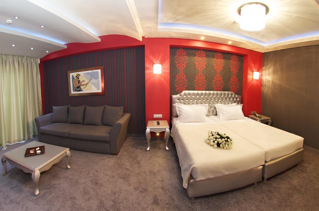 Odyssey Hotel & Spa Айя-Евфимия Экстерьер фото