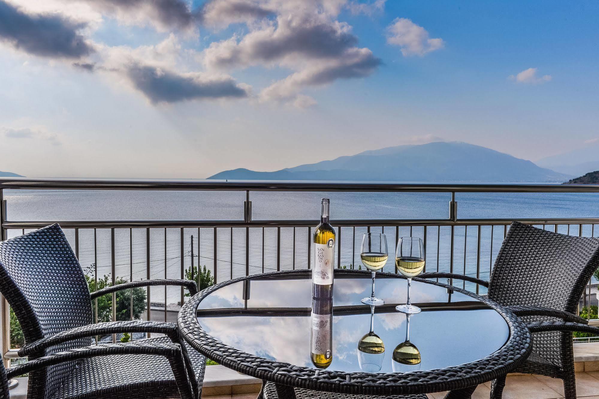 Odyssey Hotel & Spa Айя-Евфимия Экстерьер фото