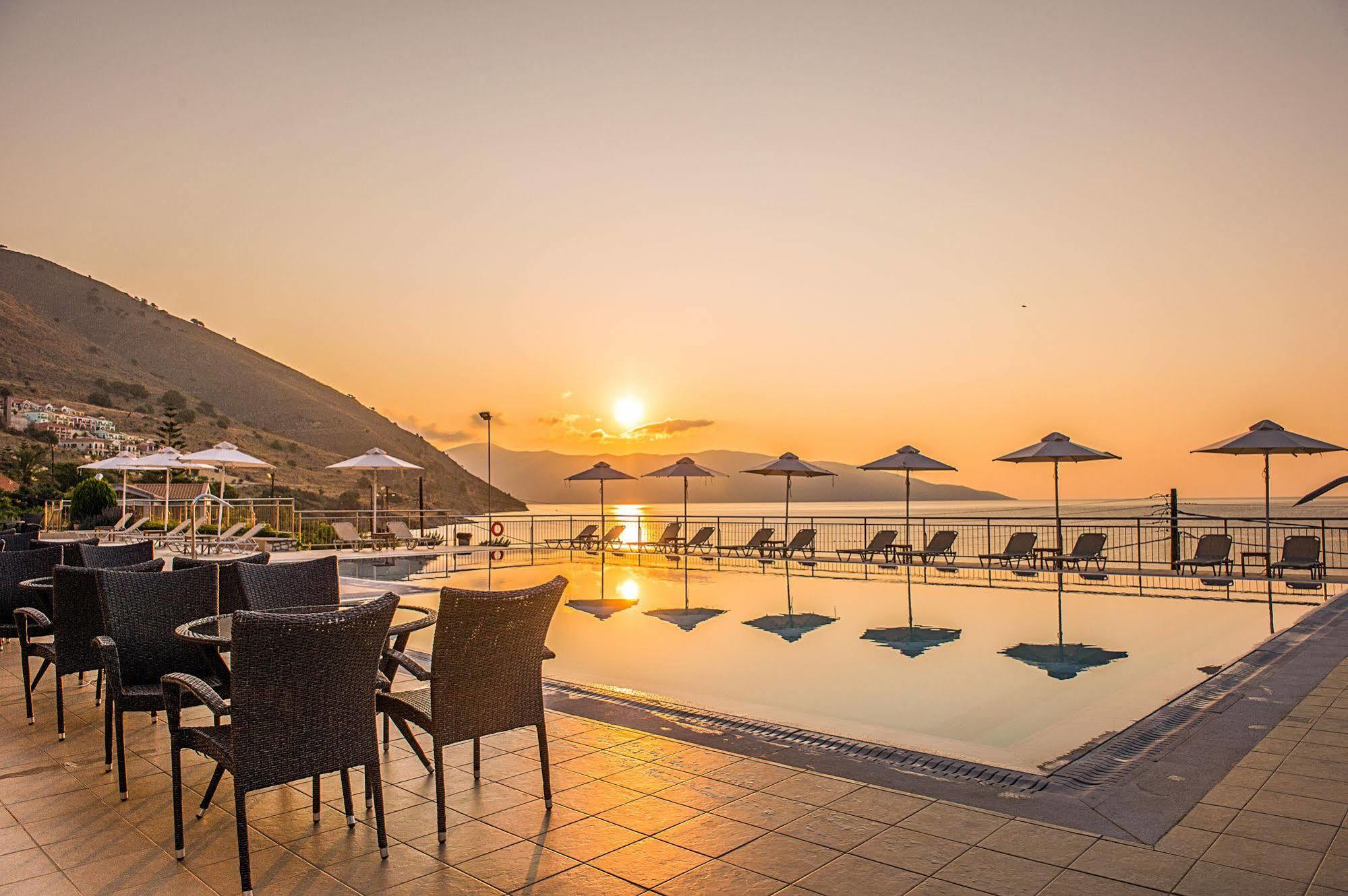 Odyssey Hotel & Spa Айя-Евфимия Экстерьер фото